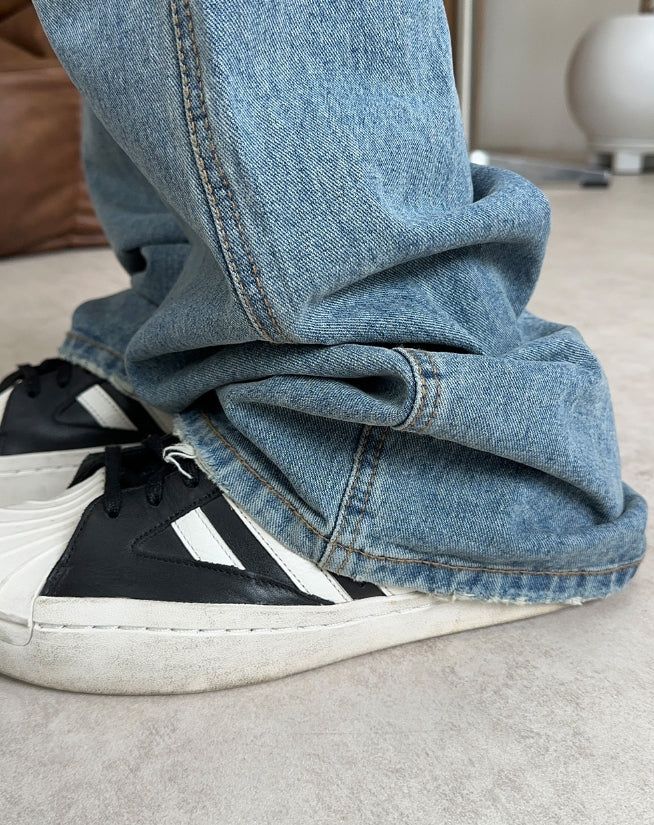 Record semi-flare denim pants