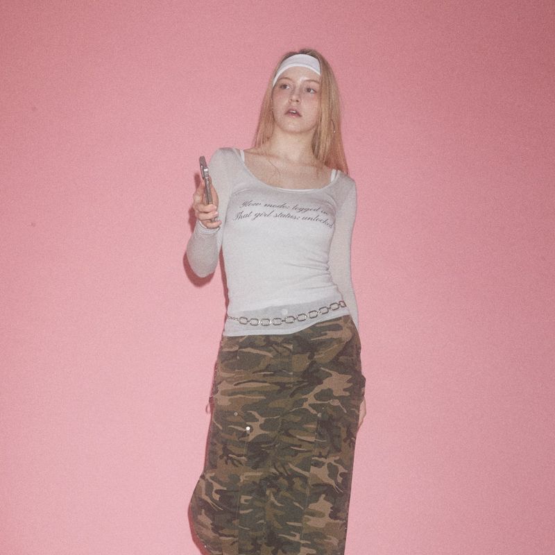 SOFT GLOW MODE TEE - GRAY
