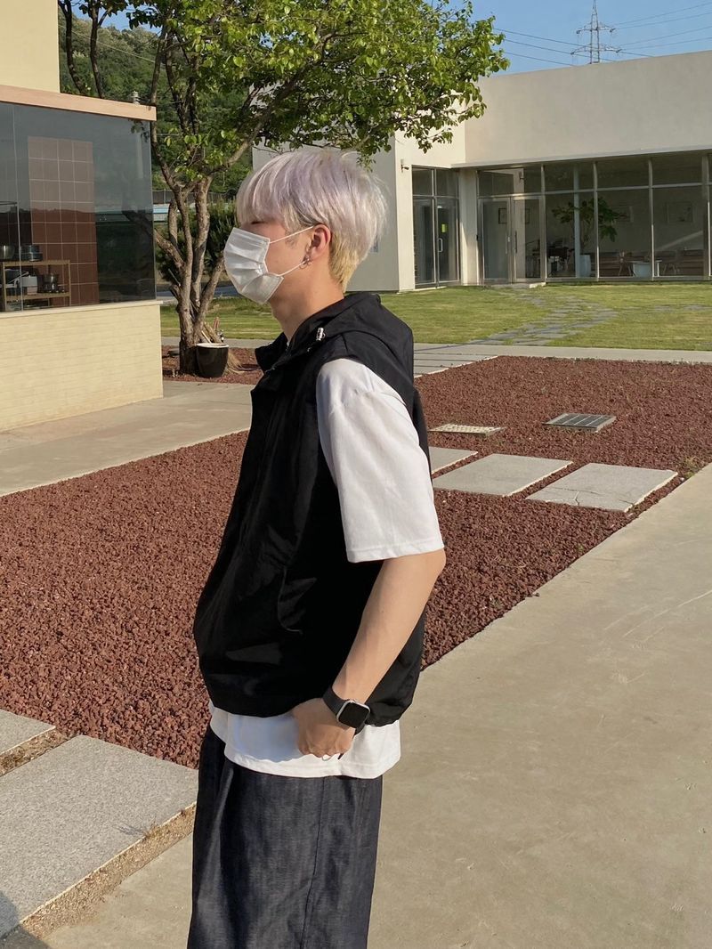 Track anorak vest