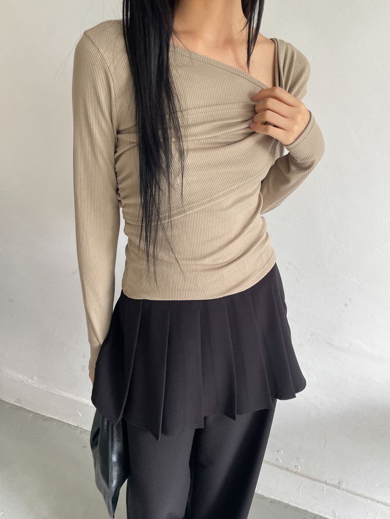 Athens Ribbed Slit T-shirt