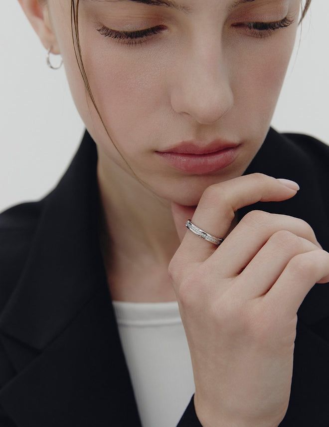 hyeres lor（イエール・ロール）の「26SS★ [Premium Plating] Precise AB(W) Stone Line Ring（Accessories）」