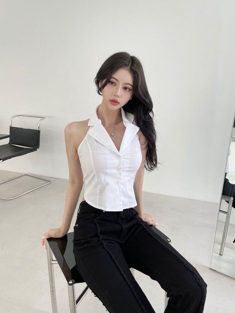 120. Straight halter shirt