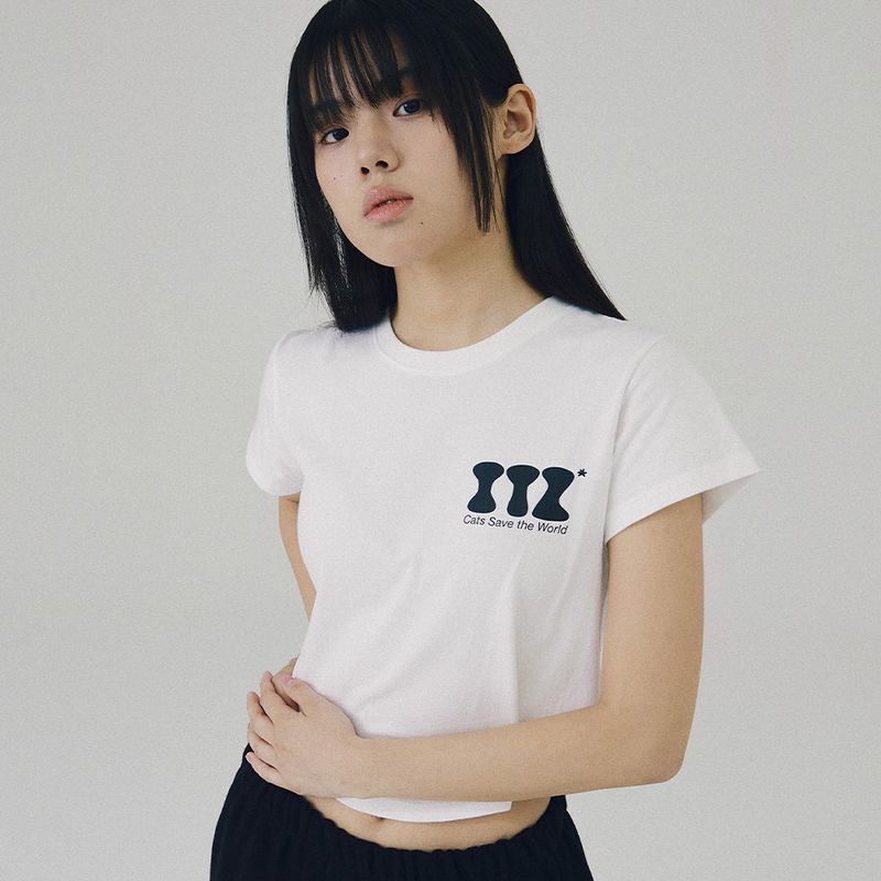 ITZ MINI LOGO CROP T SHIRT - WHITE