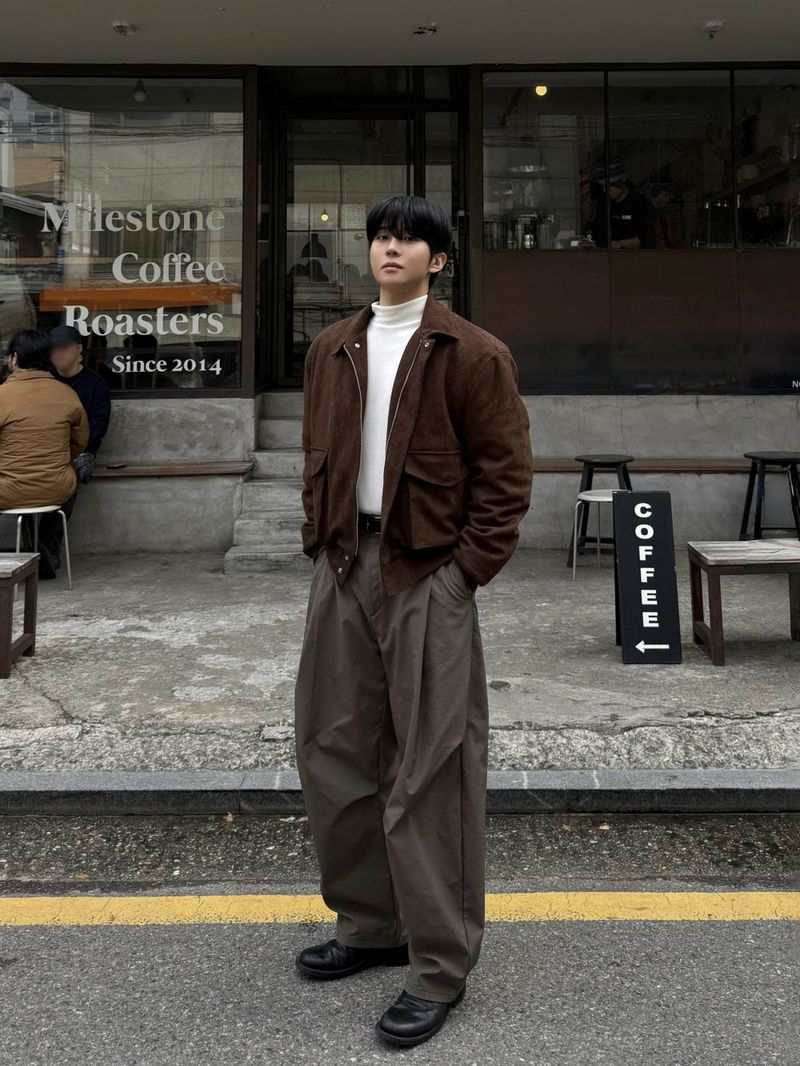 (fleece ver) Unbalanced pintuck curved pants