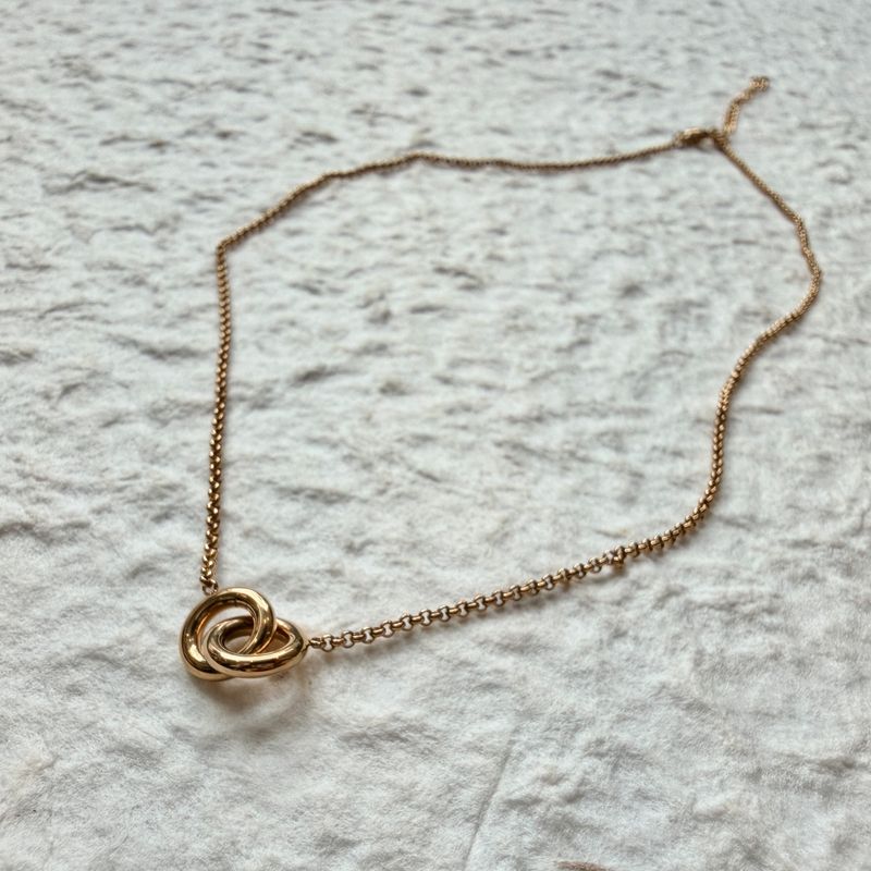 Interlocking Choker