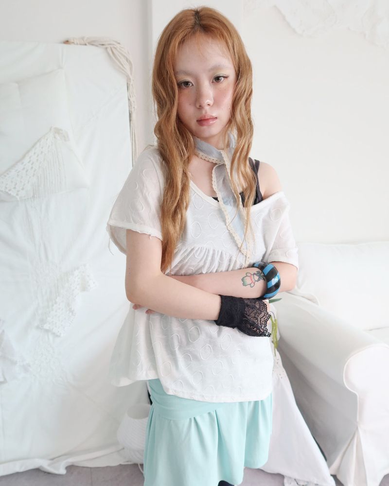 ROSÉ LACE ARM WARMERS