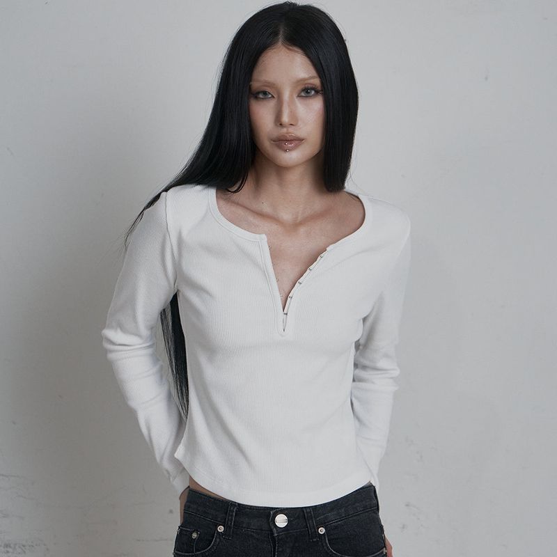 Curetty(キュリティ)の「C フック フロント オープン Tシャツ ホワイト(トップス)」