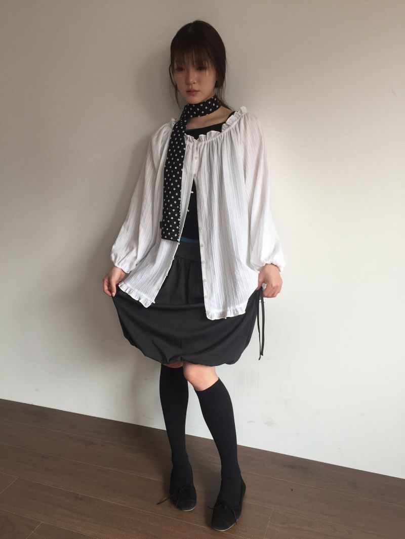Movia Frill Blouse (2color)