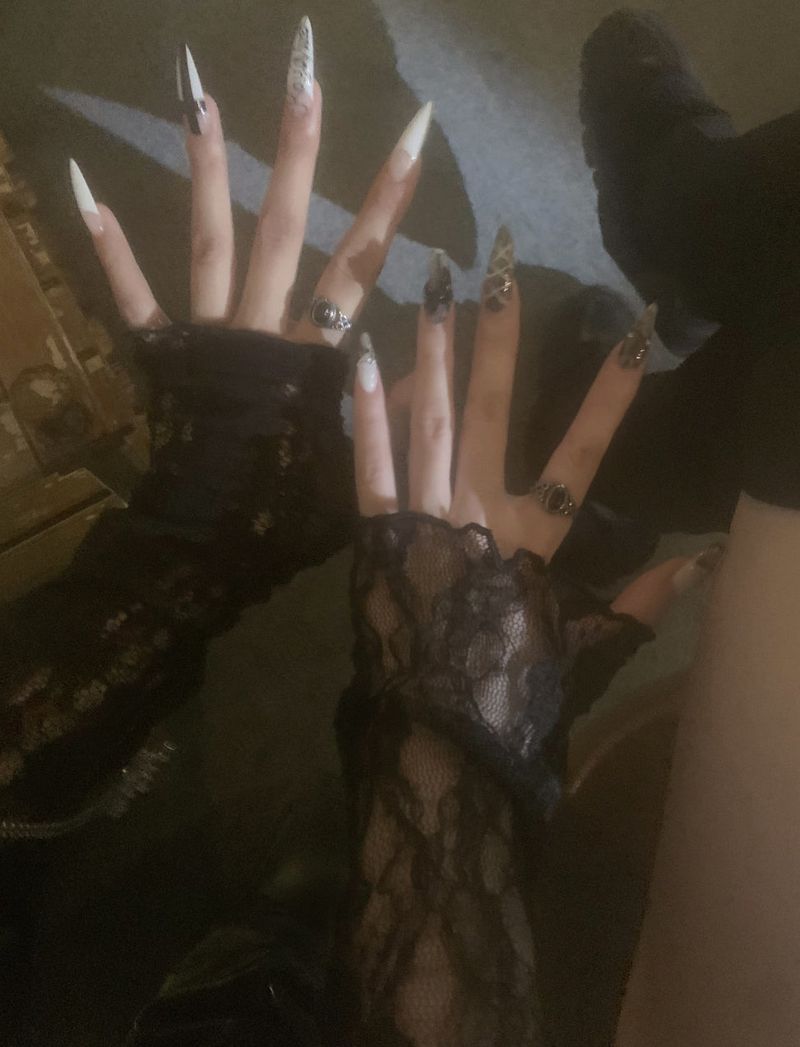 ルーマニアサージカルスチールヴィンテージリング