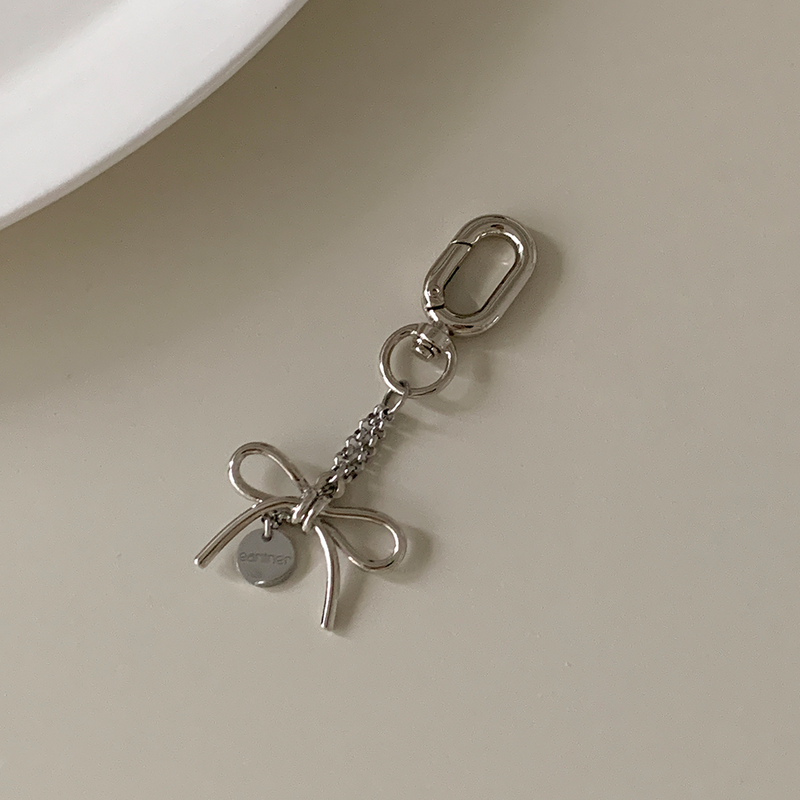 [handmade] mini silver ribbon logo keyring