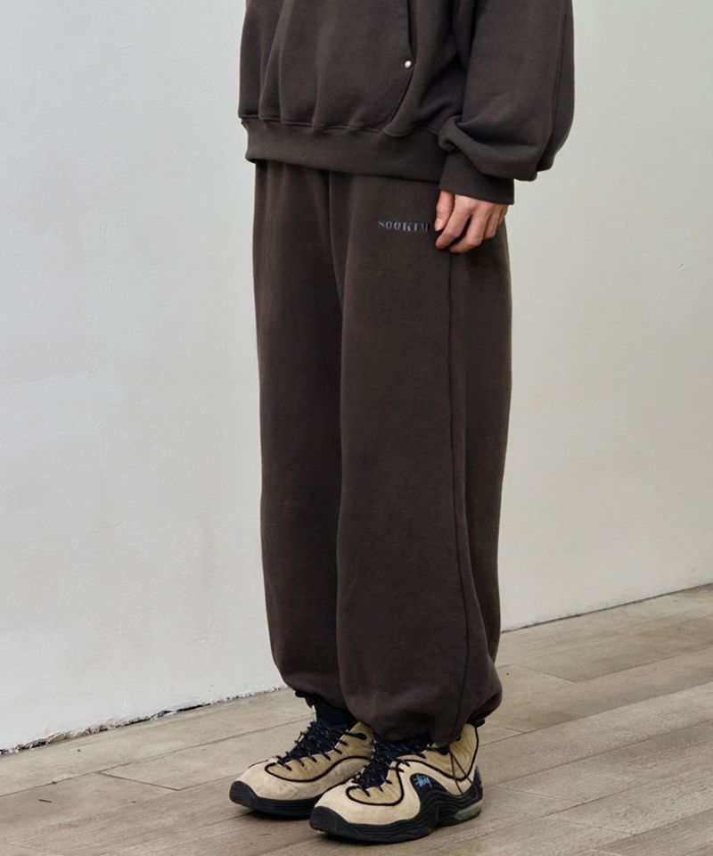sookim（スキム）の「スナップロゴポケットスウェットパンツ_チャコール（パンツ）」