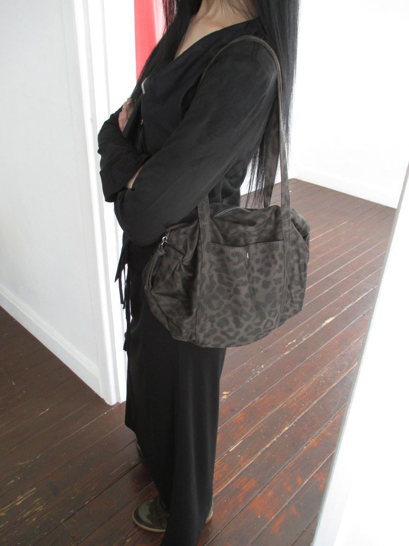 vintage leopard shoulder bag