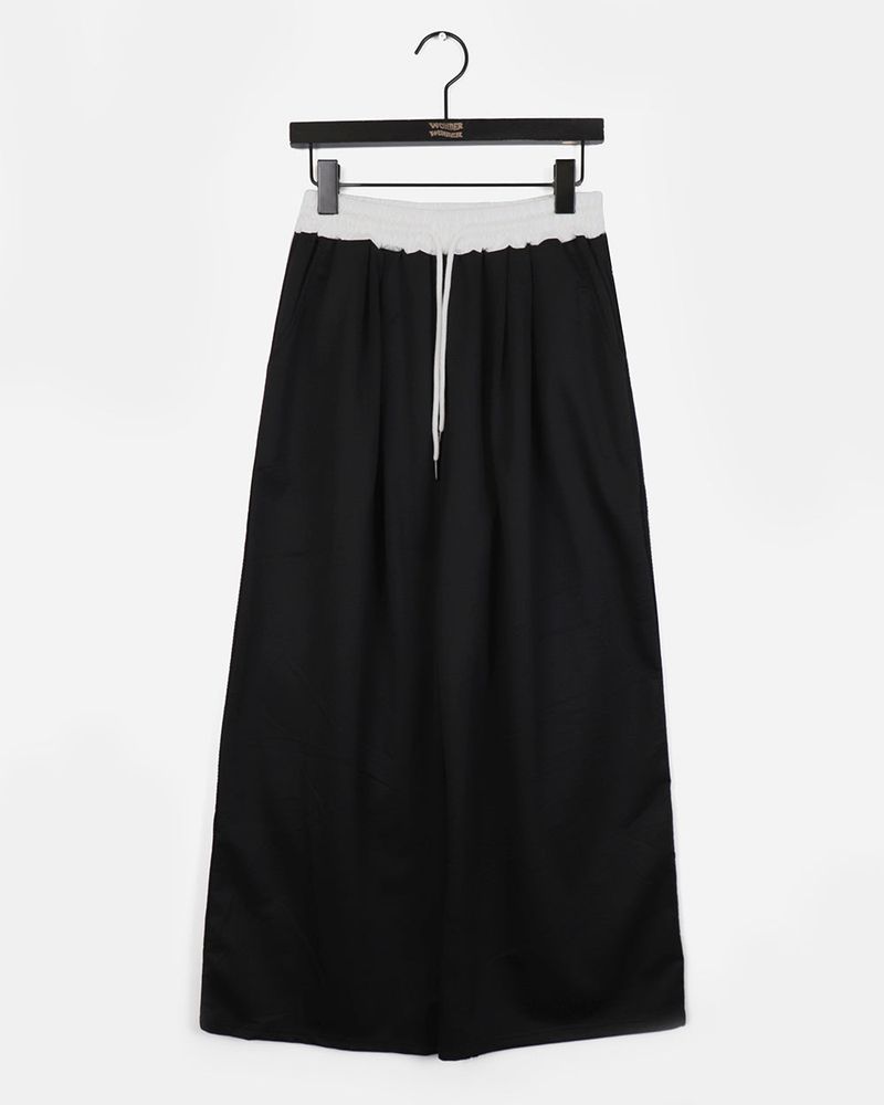 Poring Lace Track Training Pants