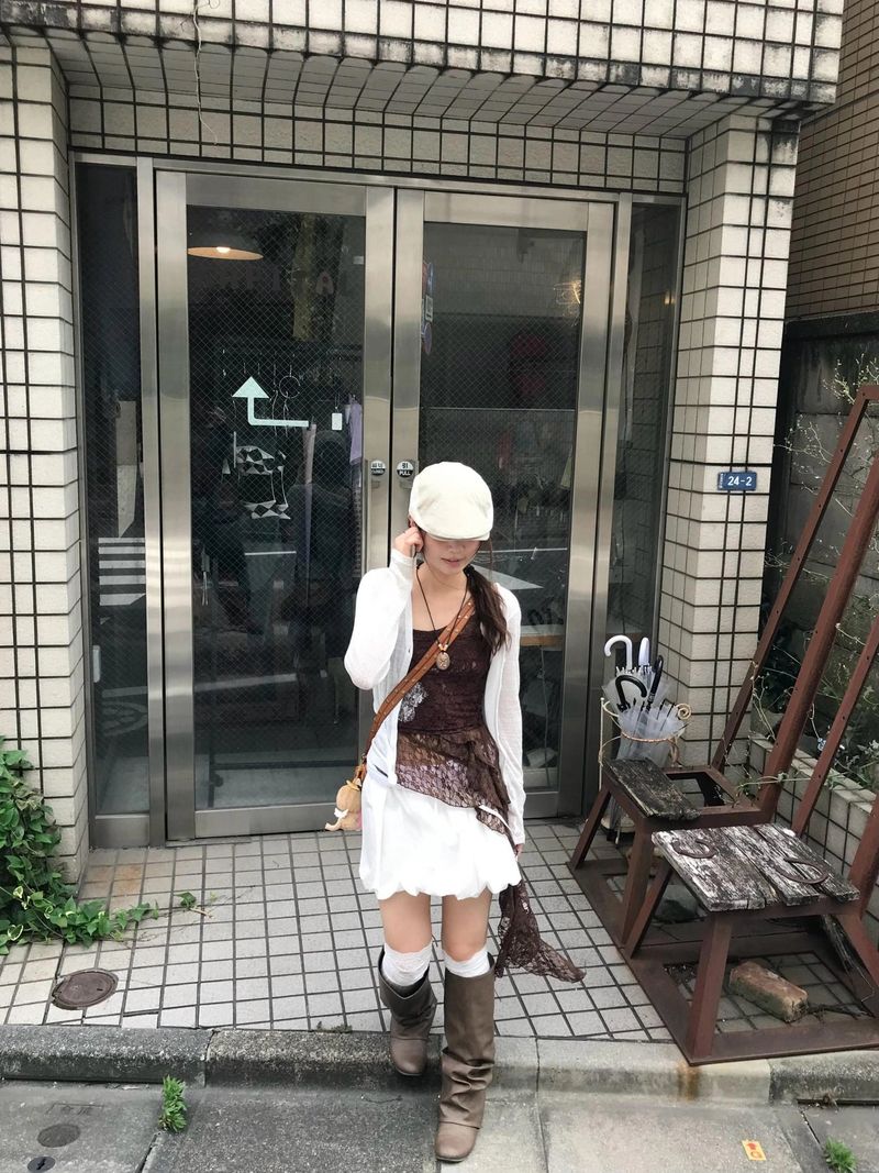 nunae layered lace sleeve