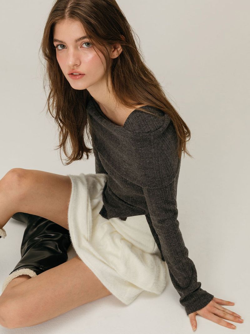 BUTTON OFF SHOULDER T-SHIRT / SKYBLUE