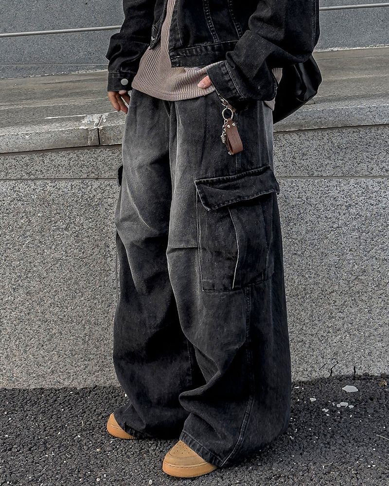 JIIGEUM（ジグム）の「Flip Wide Denim Cargo Pants（Pants）」