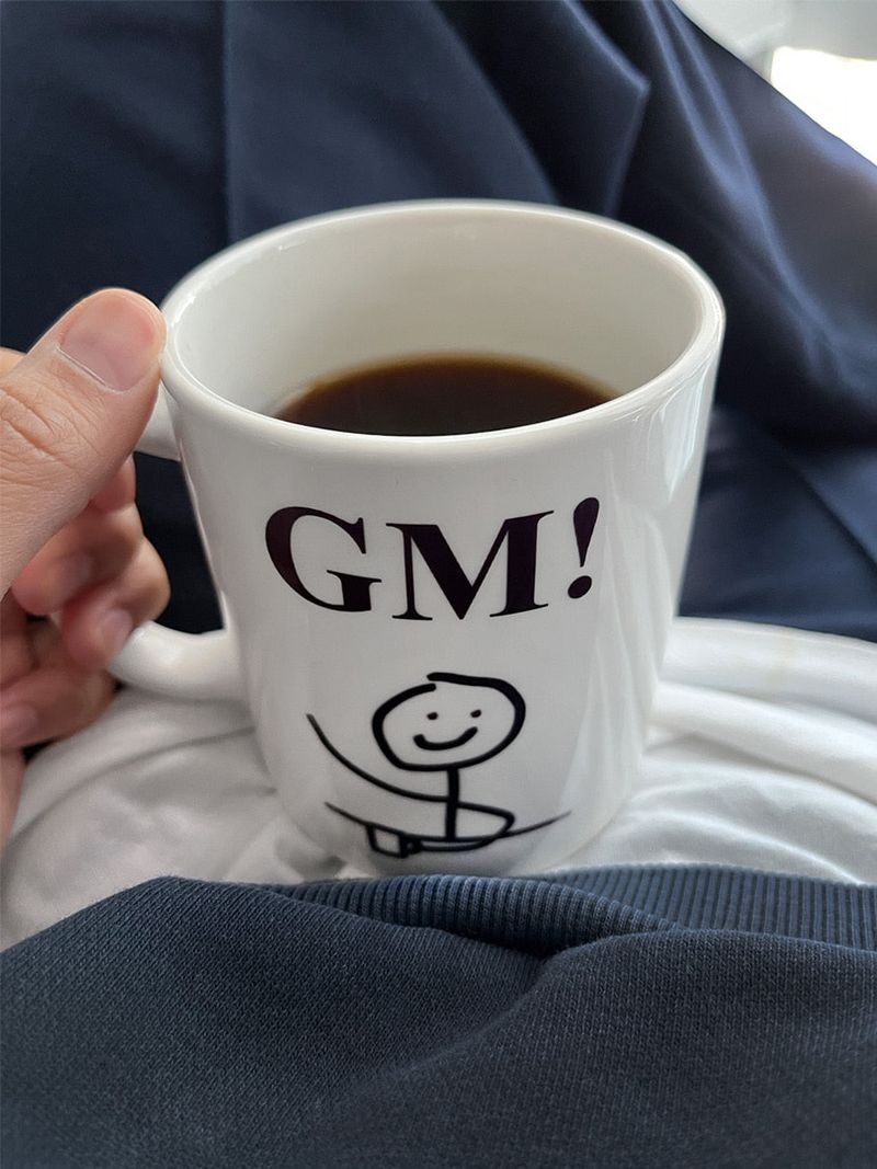 AFTERNOONLIVE（アフタヌーンライブ）の「GM!マグカップ（食器/キッチングッズ）」