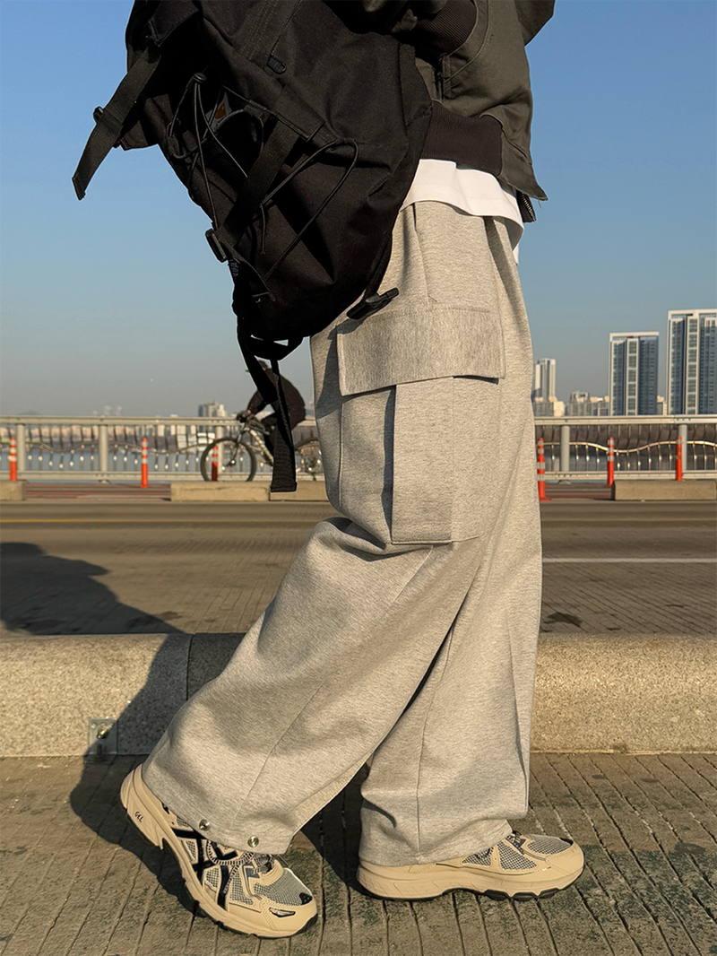 AVAND（アバンド）の「Snap cargo wide sweatpants（Pants）」