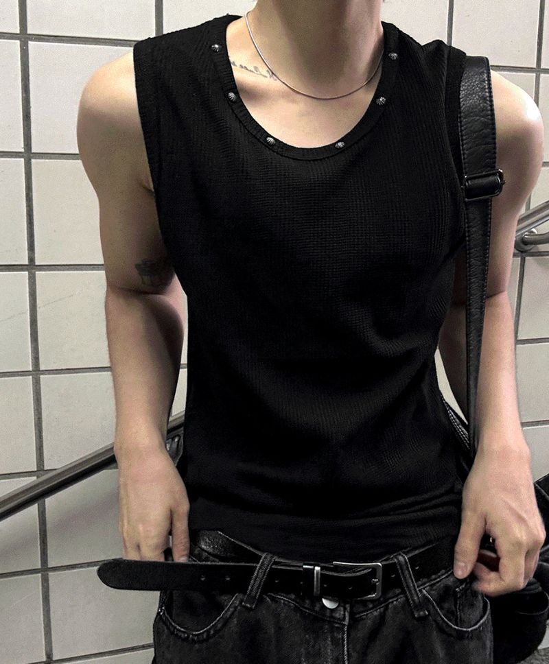 Cosyharu studded sleeveless top