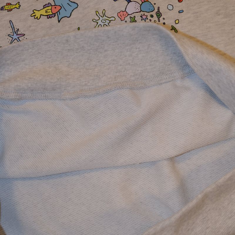 water-loving cat illust sweatshirts