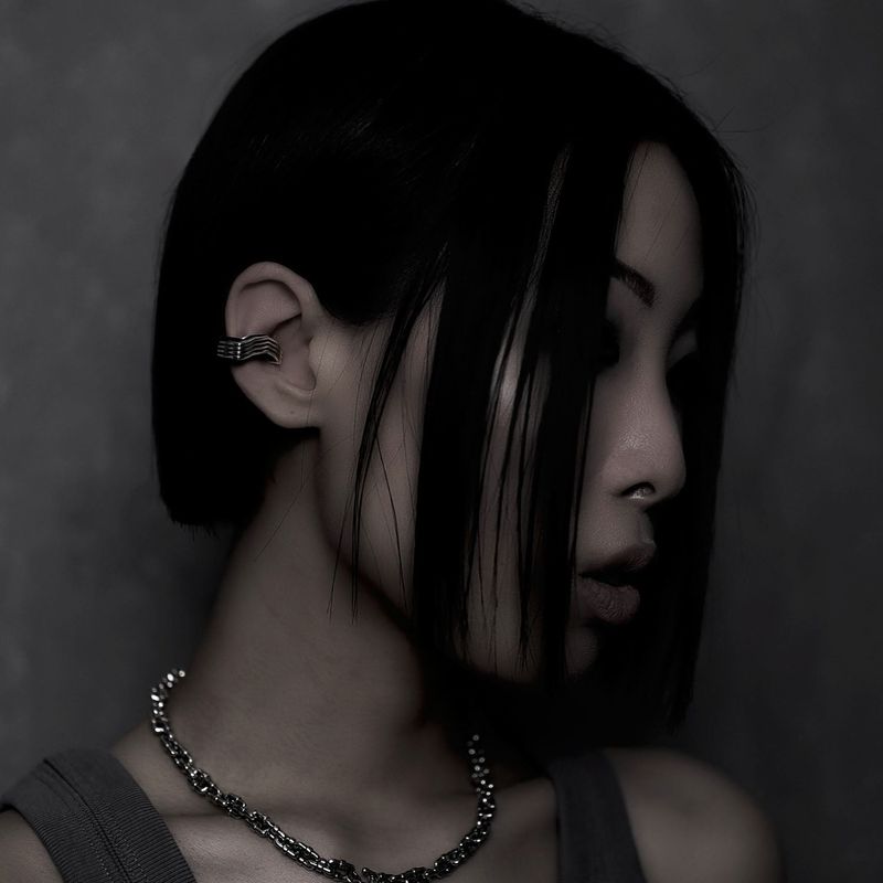 RIB PIPE EAR CUFF