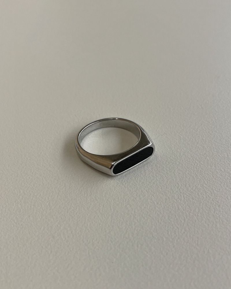 nacre bar ring