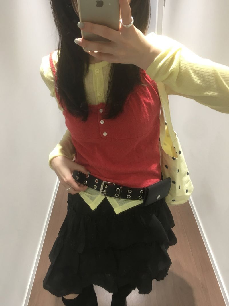 French punched button sleeveless top (4color)