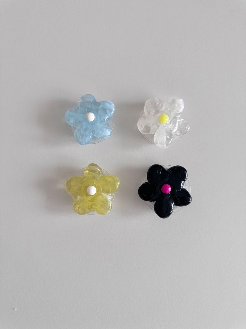 justformes2（ジャストフォーミー）の「フラワーフォルミカトック (4 colors)（スマホグッズ/小物）」