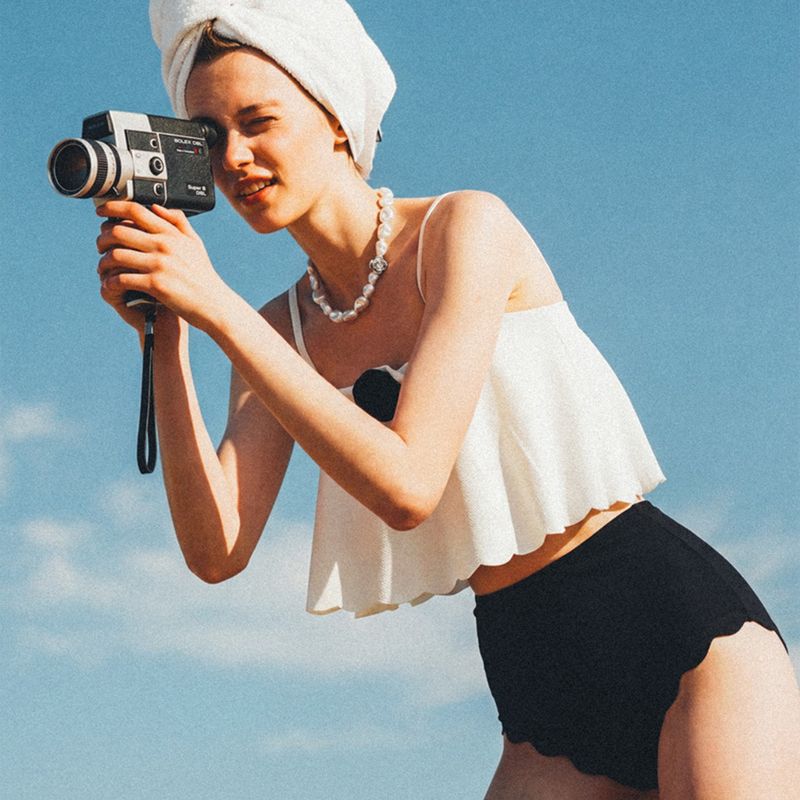 Melly&Rose（メリーアンドローズ）の「Rose Corsage Frill-top High-waist Bikini（Swimwear）」