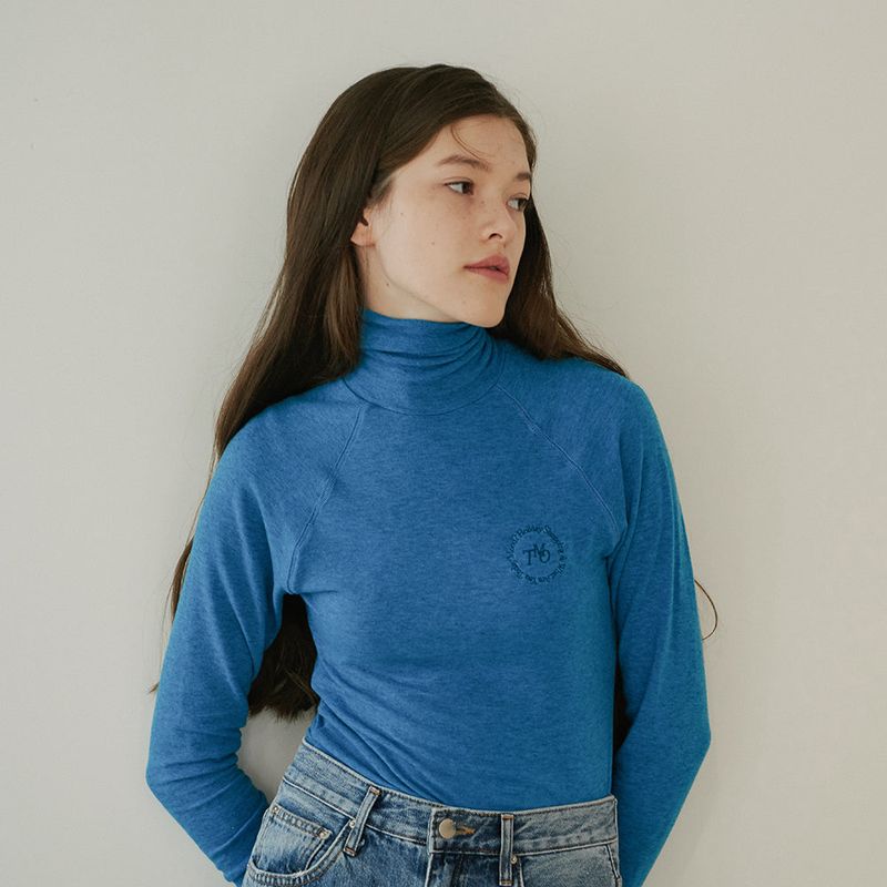TURTLE NECK TOP (BLUE)