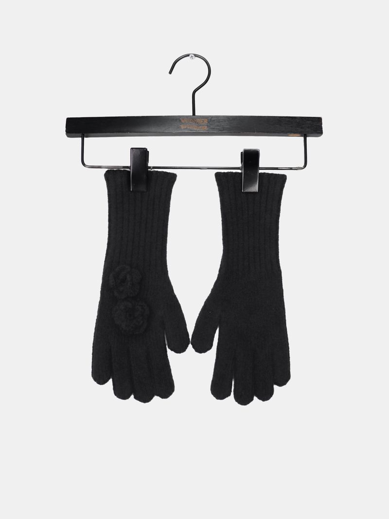 Kai Flower Pendant Finger-Hole Gloves