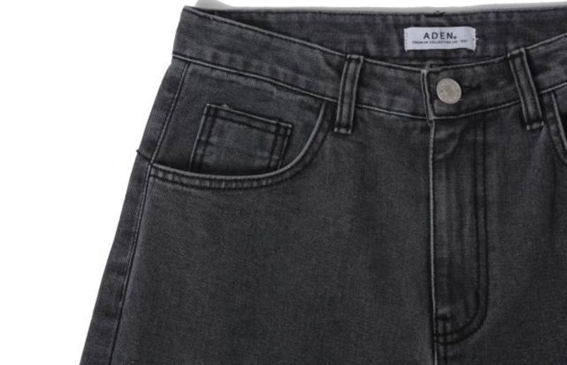 テイルバックピンタックデニムパンツ