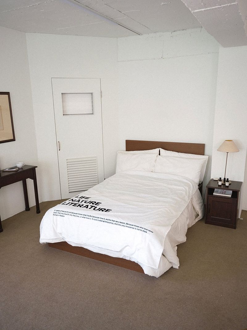 LNL cliff blanket