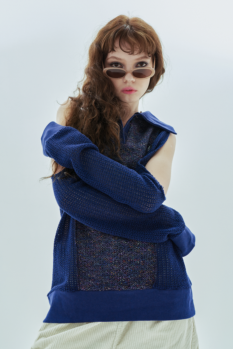 hole collar knit_navy