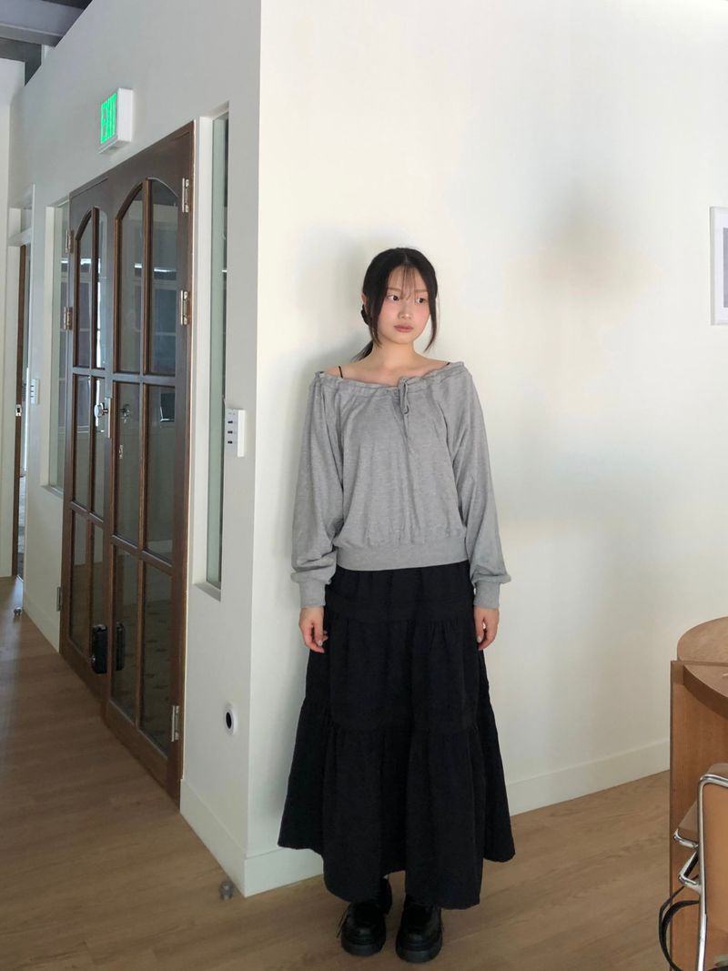 Eddie Off-Shoulder Sweatshirt (2 colors)