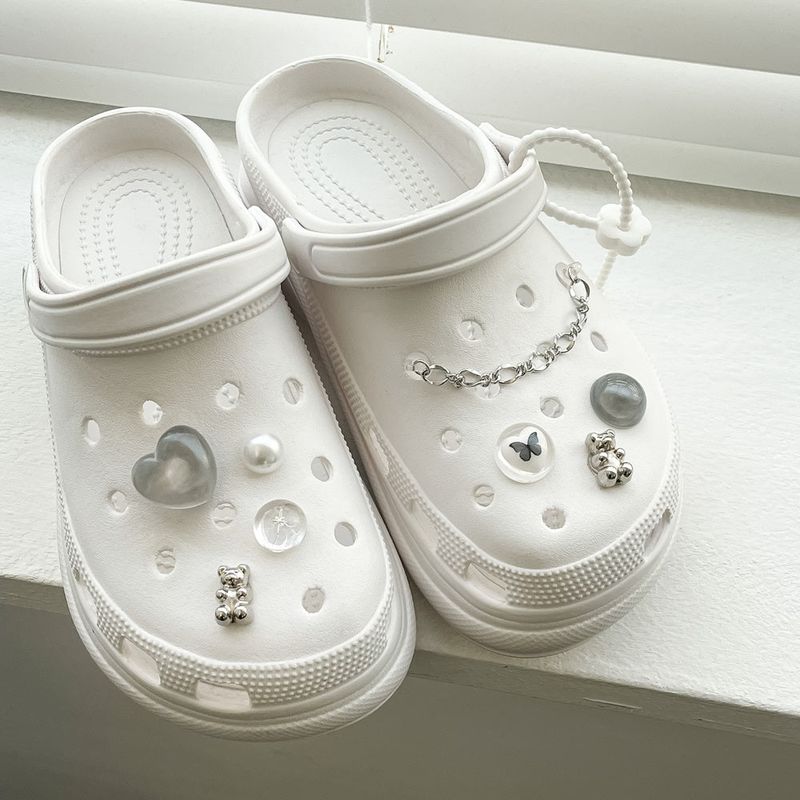 [made]space silver resin shoes charm set 