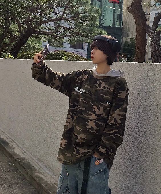 MM SYMBOL LOGO CAMO LONG SLEEVE (2 COLORS)