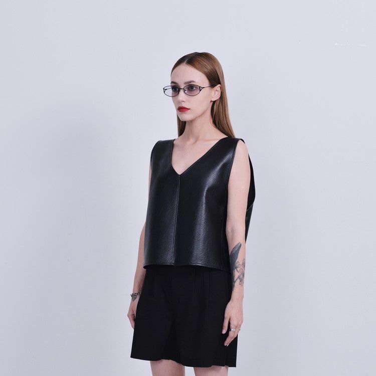 202rooms(イゴンイルルームズ)の「vegan leather vest(Tops)」