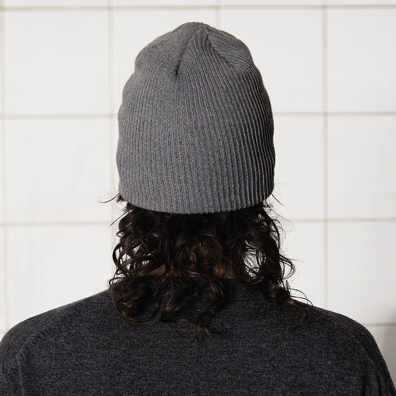 BUTTON FLOWER BEANIE / GREY