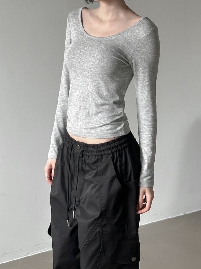 Roun Basic Deep Round Neck Tee