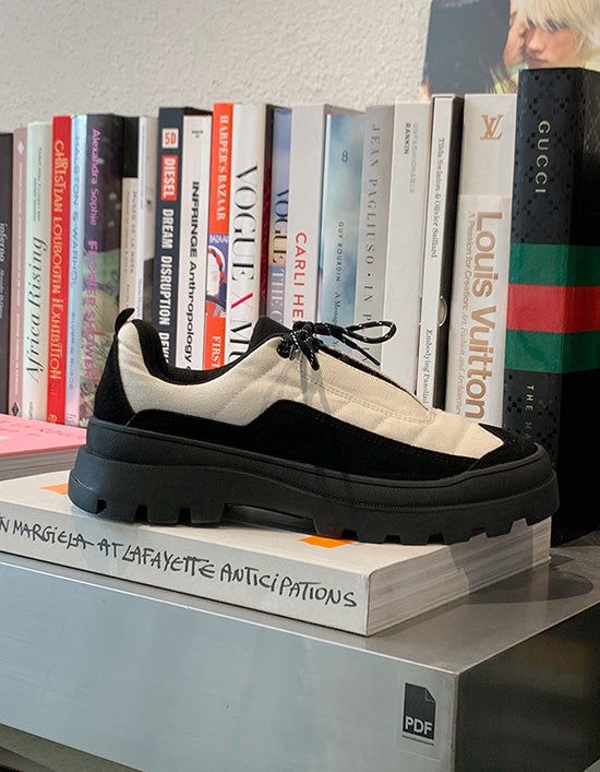 ASCLO（エジュクロ）の「ASCLO Bicolor Sneakers（Shoes）」