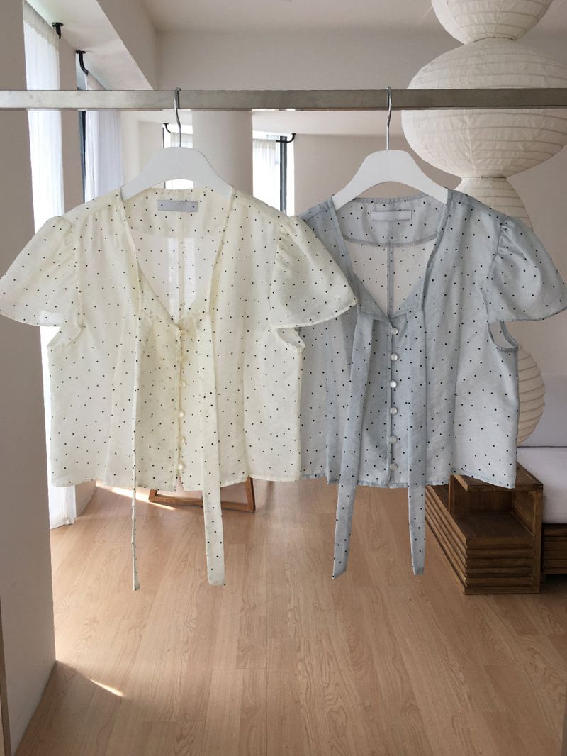 Dot tie puff blouse