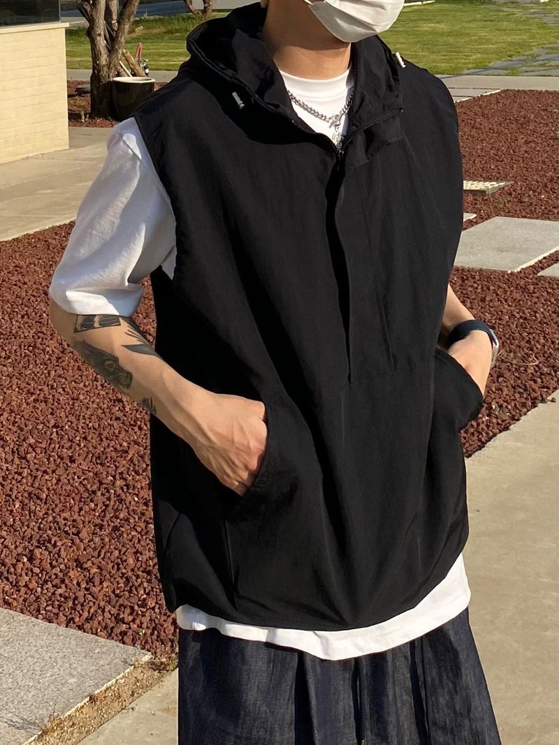 Track anorak vest