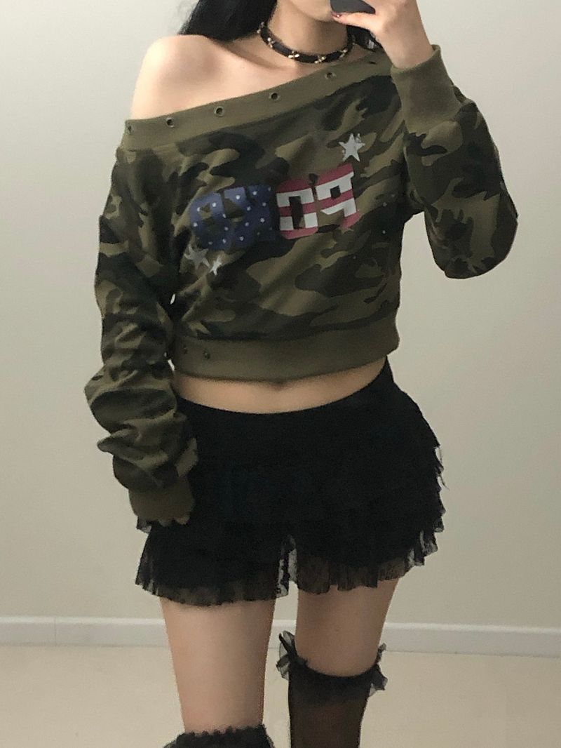 Camo Off-shoulder Button Sweatshirt