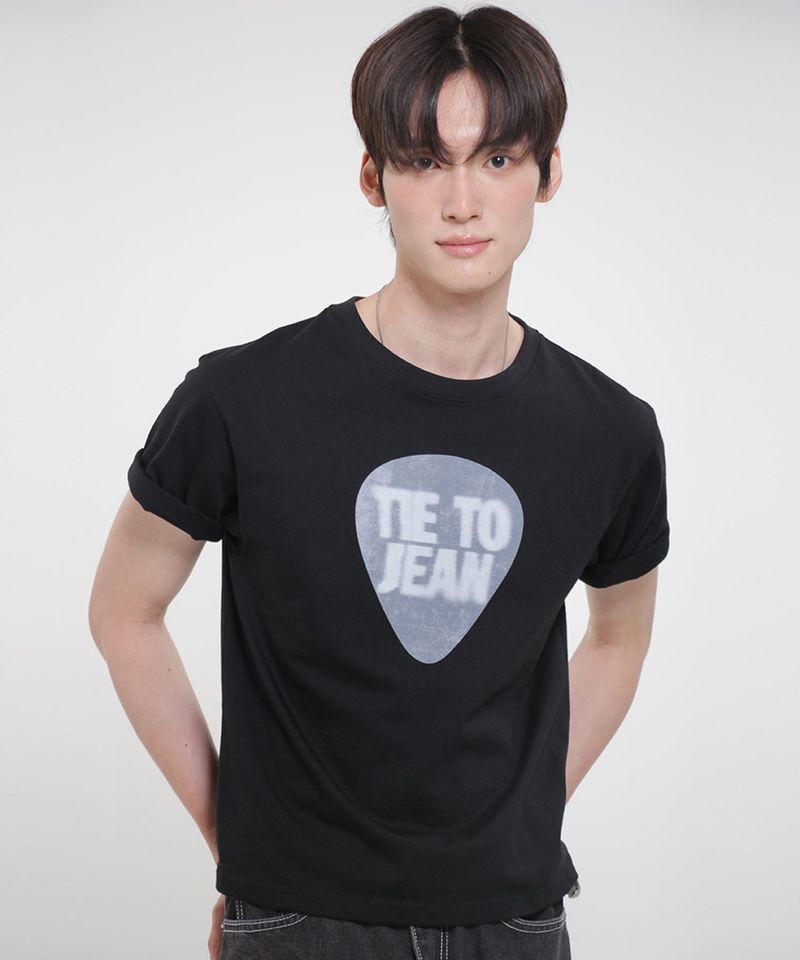 TIE TO JEAN（タイトゥジーン）の「ピックグラフィック レギュラーフィット  セミクロップドTシャツ ブラック（トップス）」