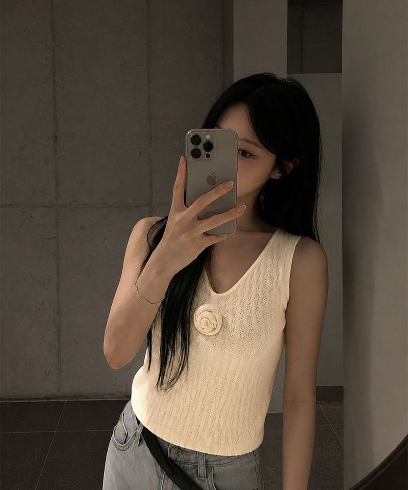 Back Ribbon Sleveless Knit_cream [brooch set]
