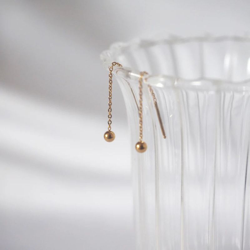éclater（エクラテ）の「レラミニマルドロップイヤリング（アクセサリー）」