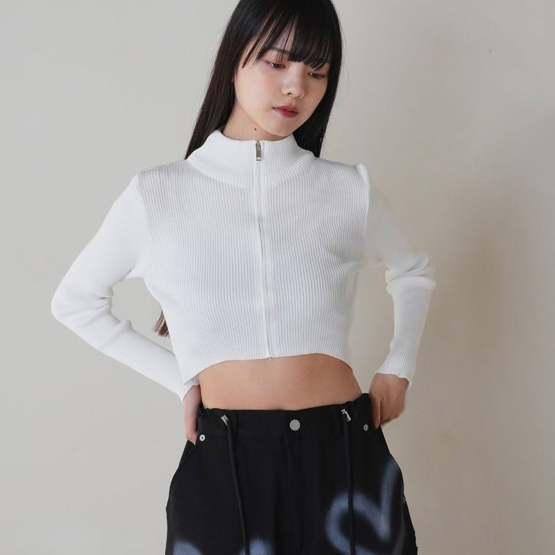 Uenui（ウニュイ）の「zip cropped knit（Tops）」