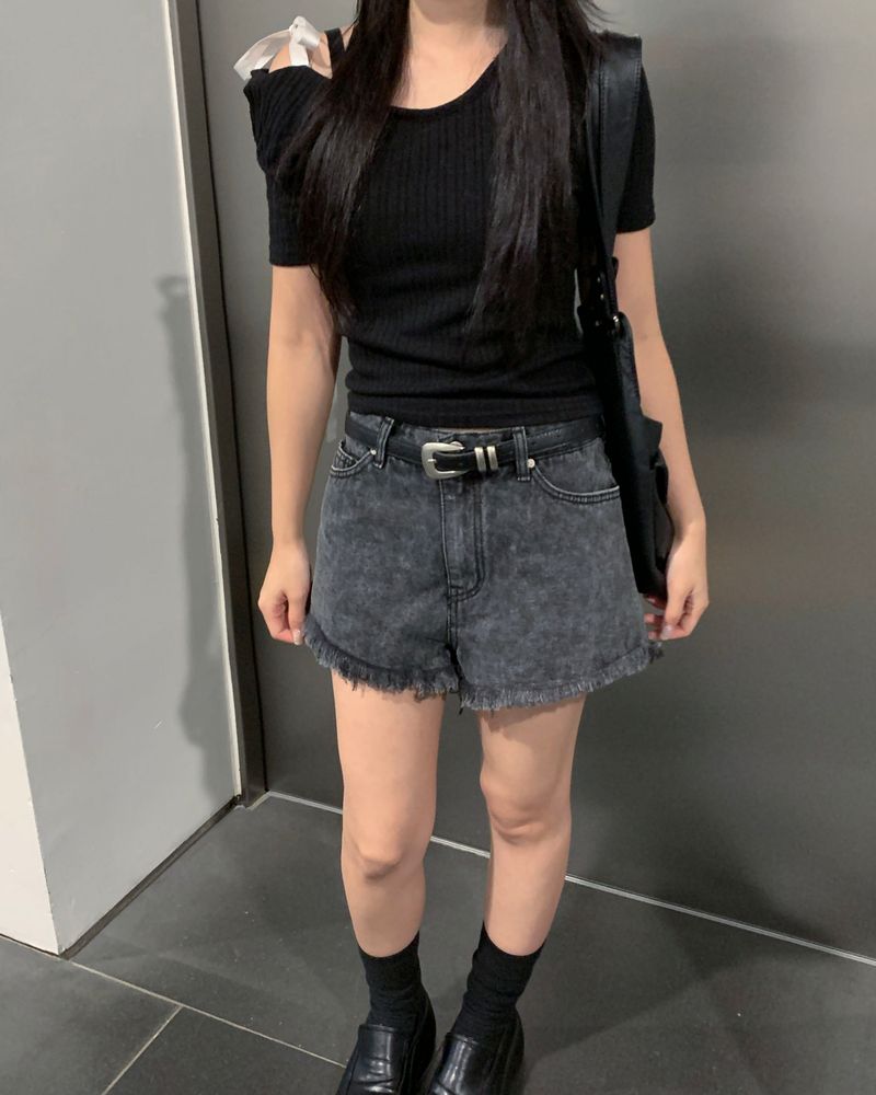 Fringe denim shorts