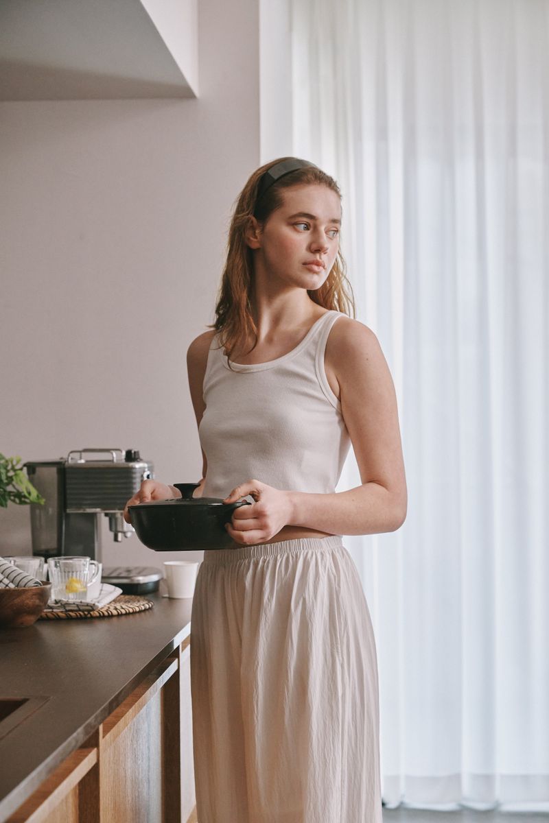 Round sleeveless (Ivory)
